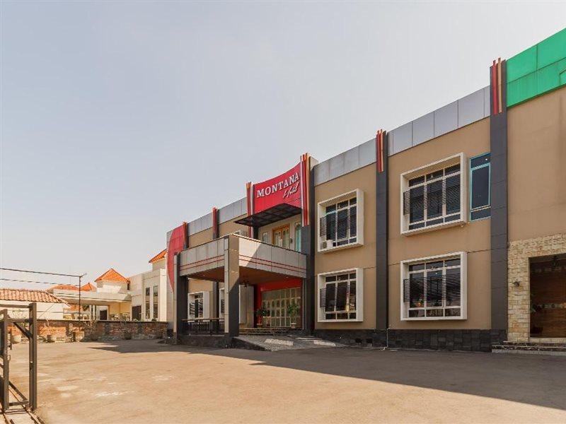 Reddoorz Resort Premium @ Sangkan Hurip Kuningan Exterior photo