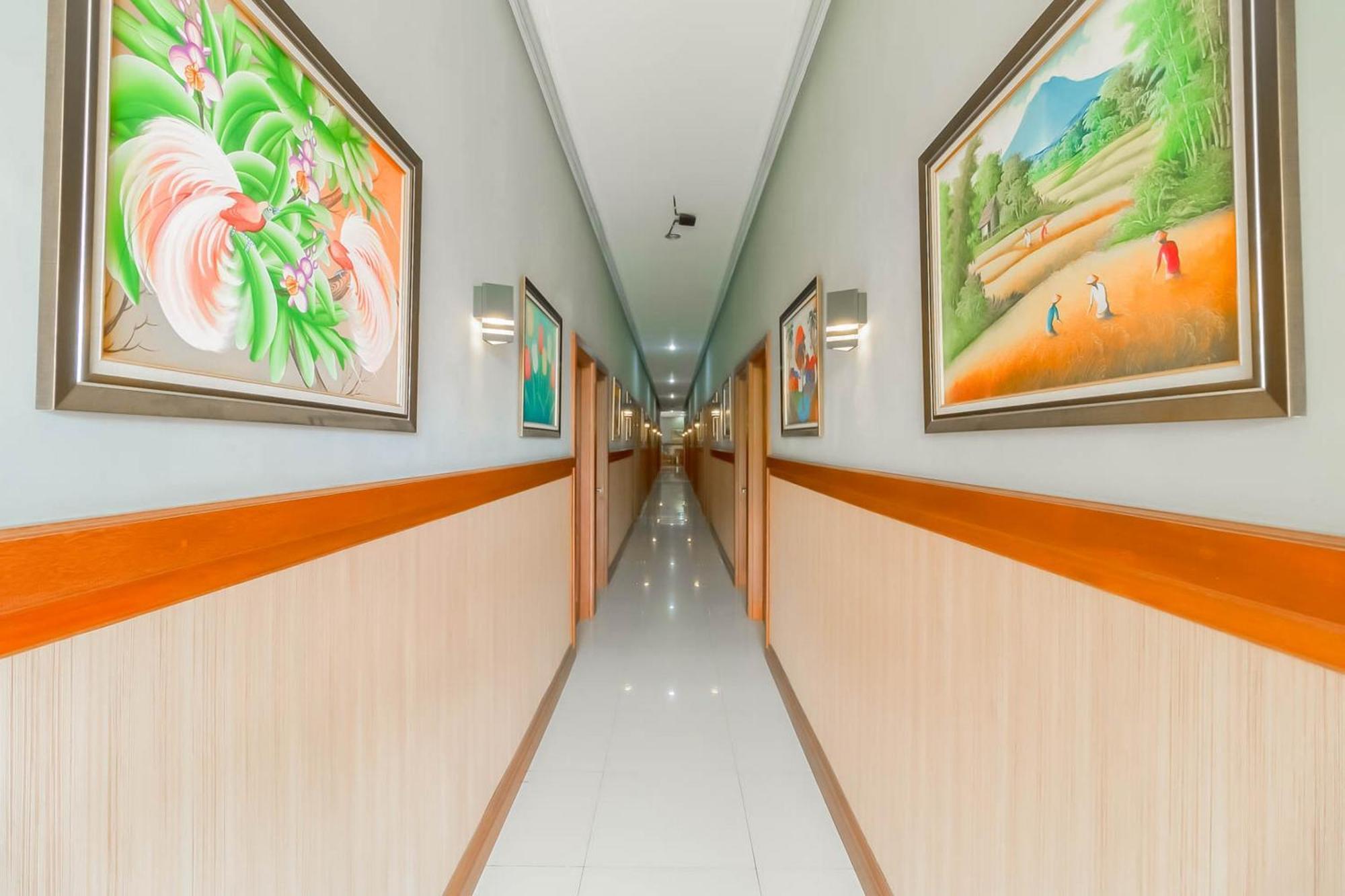 Reddoorz Resort Premium @ Sangkan Hurip Kuningan Exterior photo