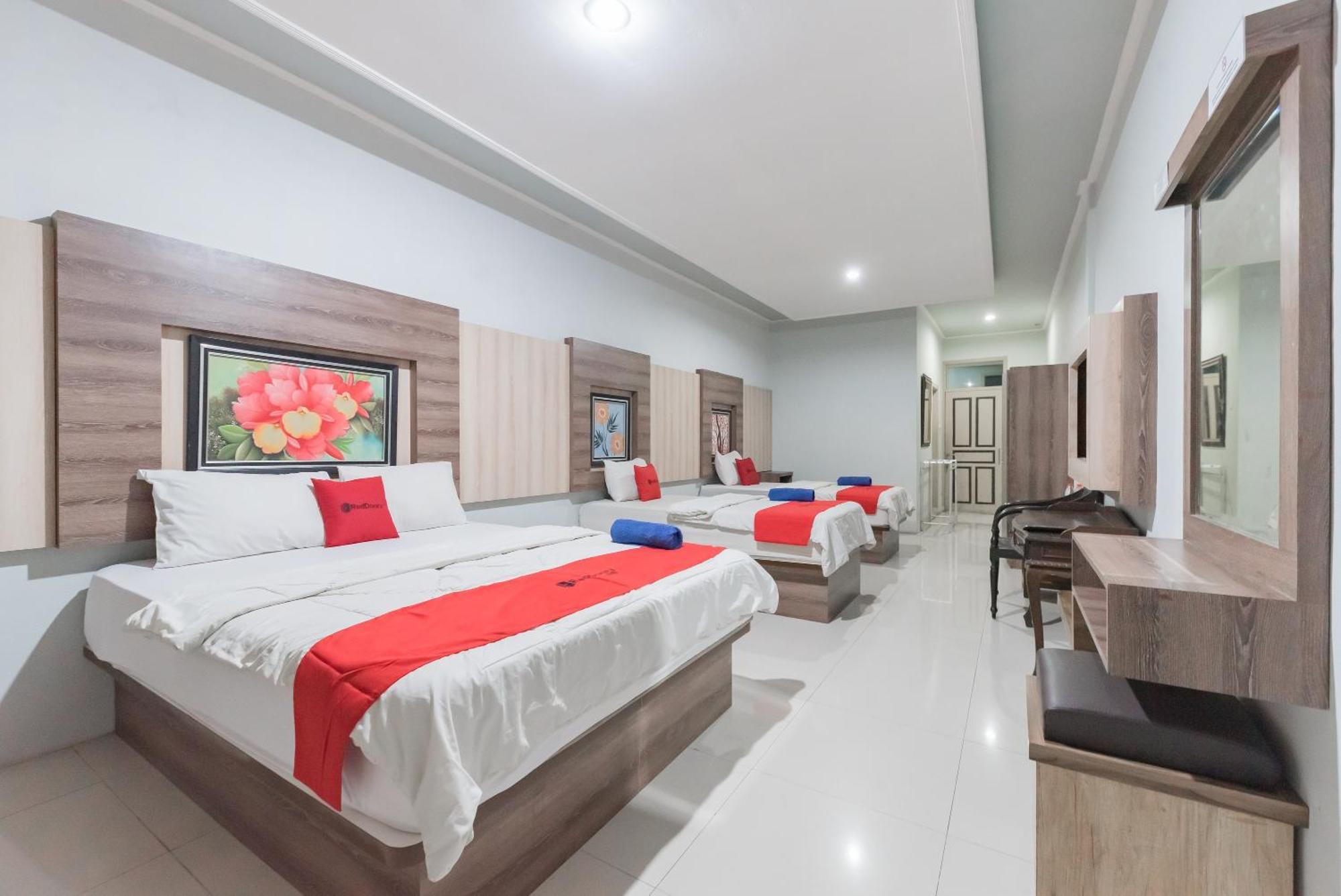 Reddoorz Resort Premium @ Sangkan Hurip Kuningan Exterior photo
