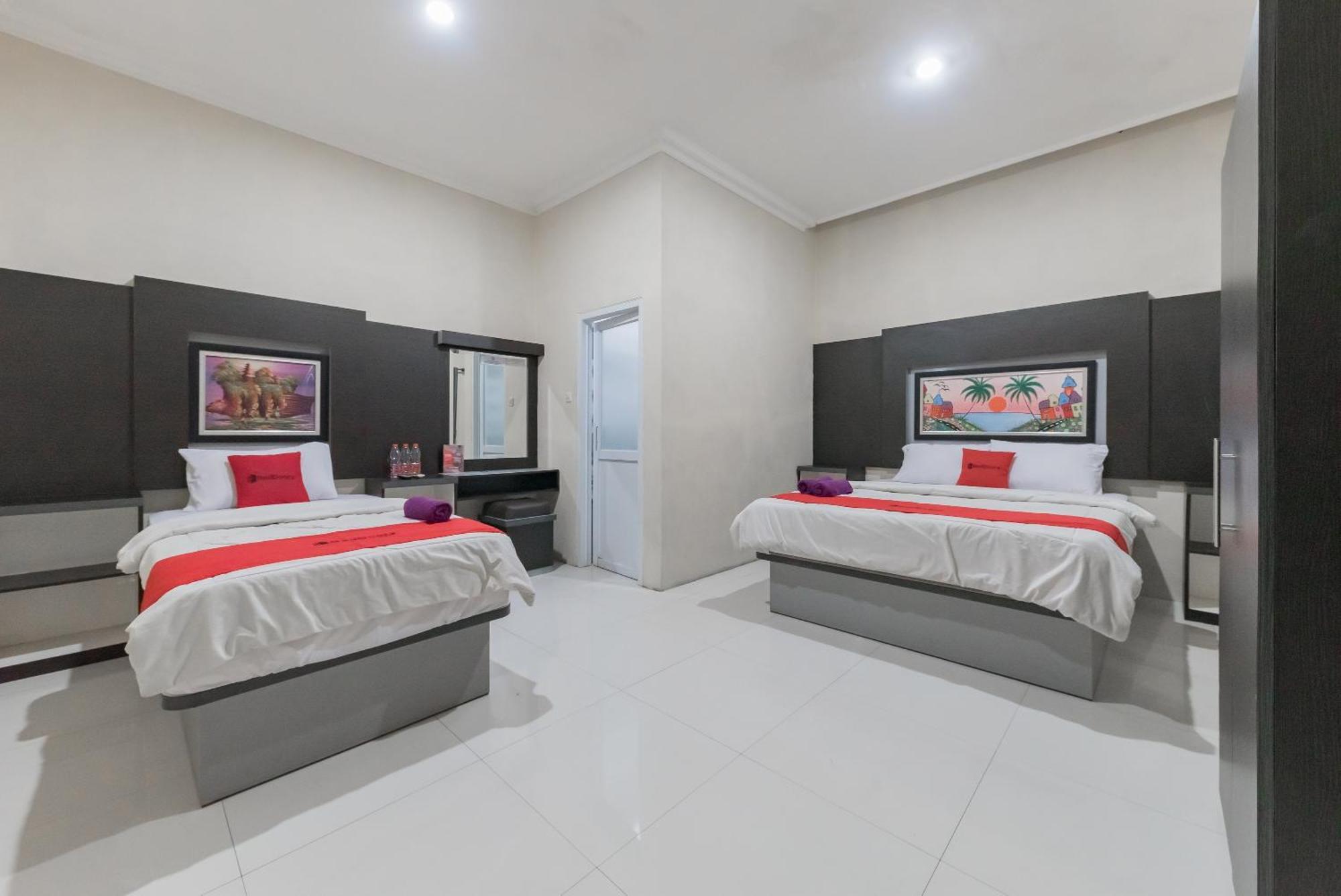 Reddoorz Resort Premium @ Sangkan Hurip Kuningan Exterior photo