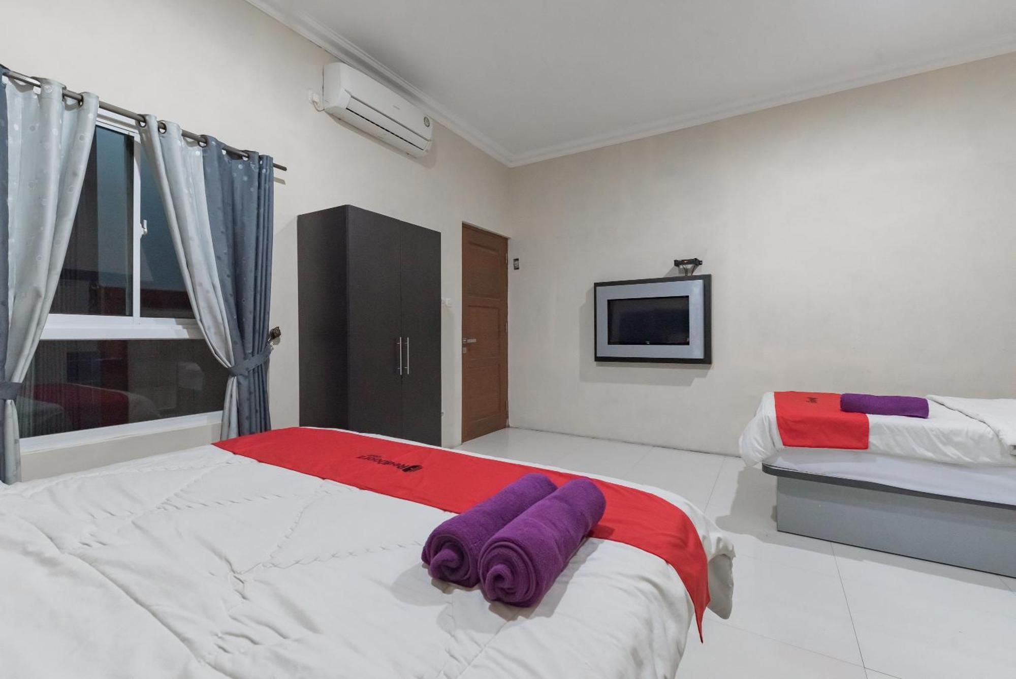 Reddoorz Resort Premium @ Sangkan Hurip Kuningan Exterior photo