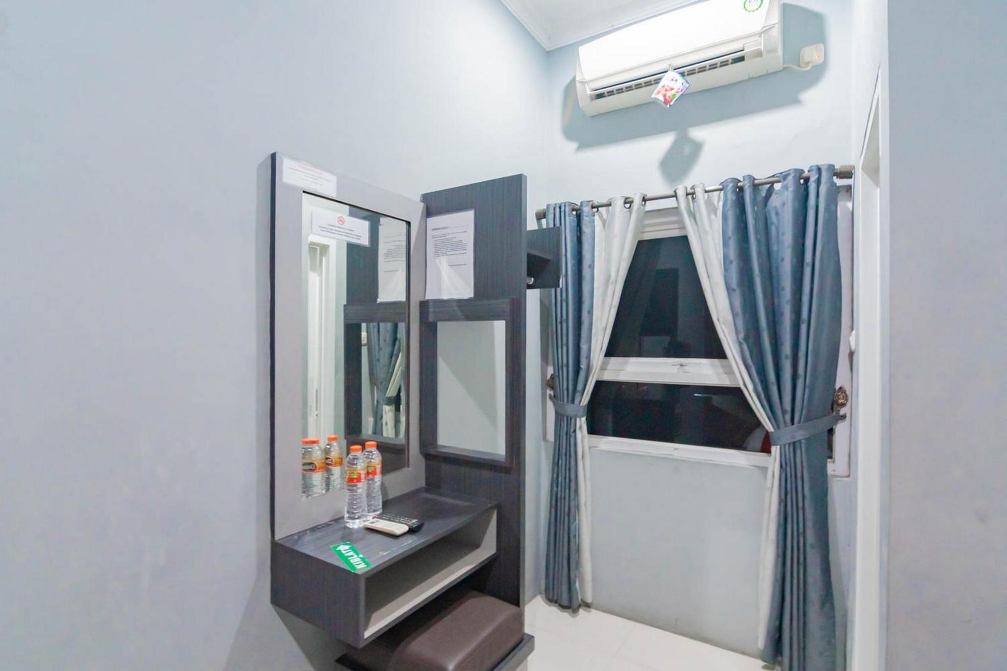 Reddoorz Resort Premium @ Sangkan Hurip Kuningan Exterior photo