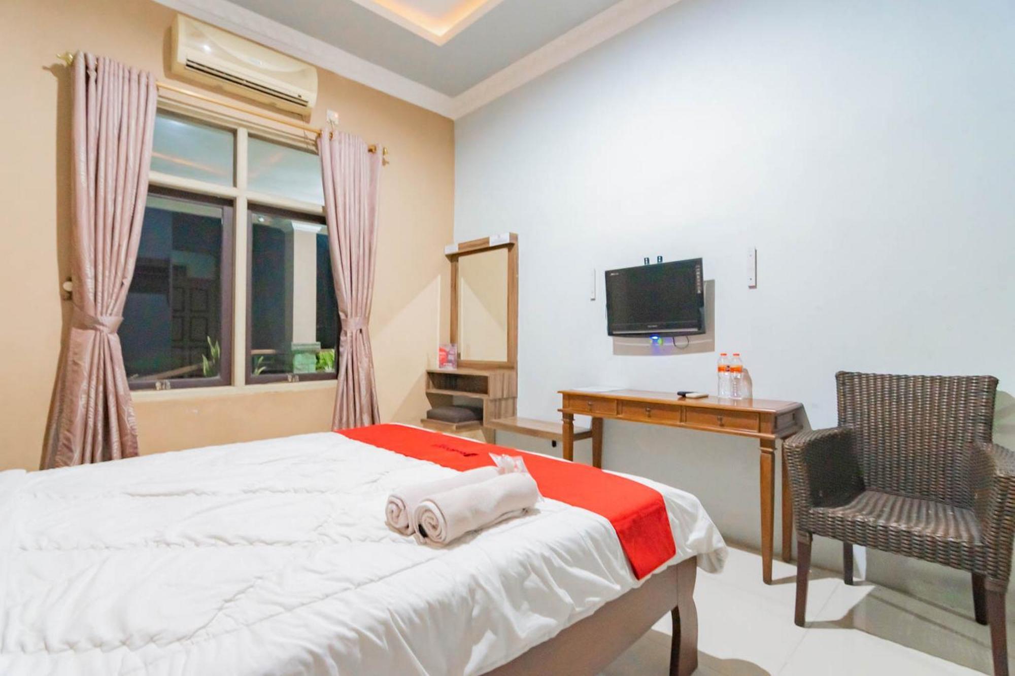Reddoorz Resort Premium @ Sangkan Hurip Kuningan Exterior photo