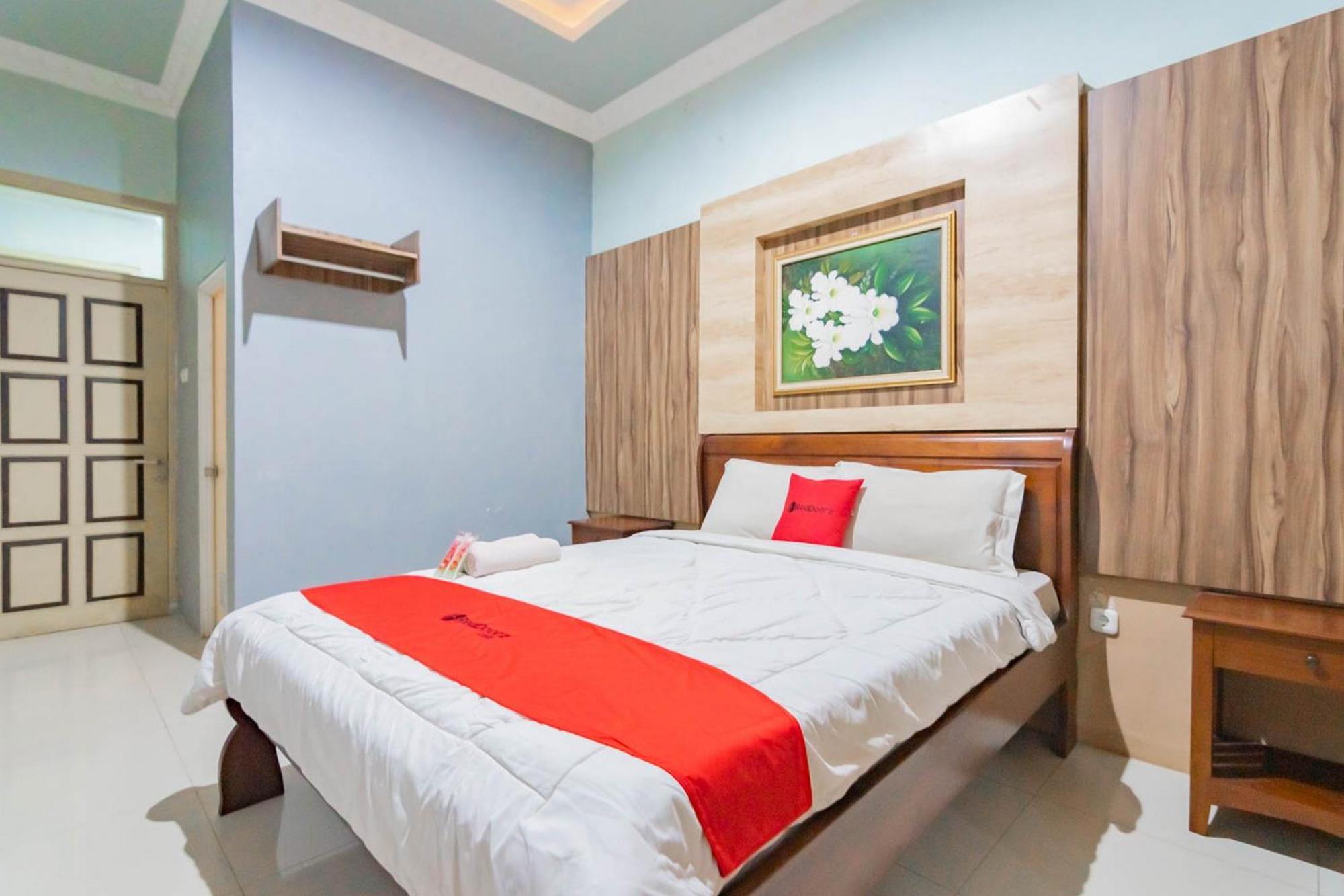 Reddoorz Resort Premium @ Sangkan Hurip Kuningan Exterior photo